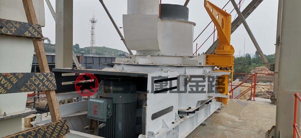 錘破、對(duì)輥破、立軸沖擊破三種制砂設(shè)備優(yōu)劣對(duì)比