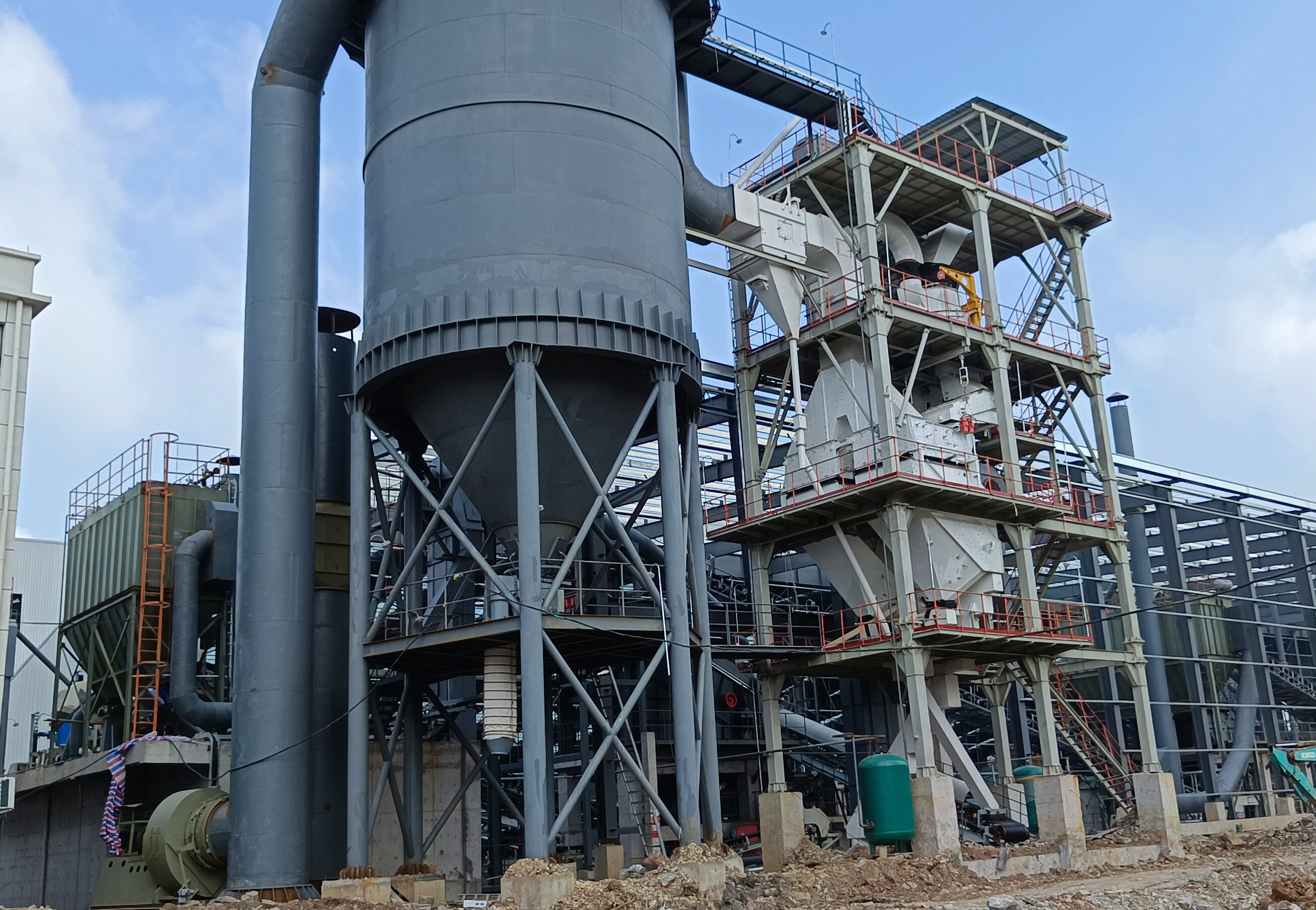 一文讀懂制砂樓：現(xiàn)代砂石生產(chǎn)的 “智能王牌”，環(huán)保高產(chǎn)雙在線！